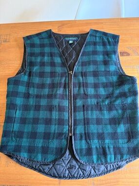 Men’s Vintage Flannel Lightly Insulated Vest